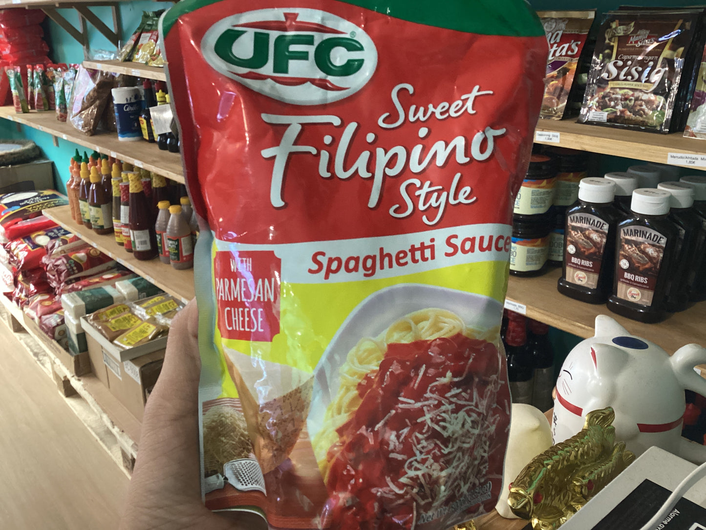 UFC Sweet Filipino Style Spaghetti Sauce 250 g - MARIVIC MART